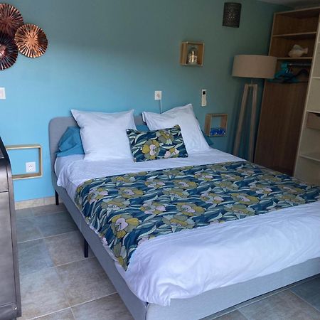Les Terrasses Des Anthenors Bed & Breakfast Ensues-la-Redonne Exterior foto