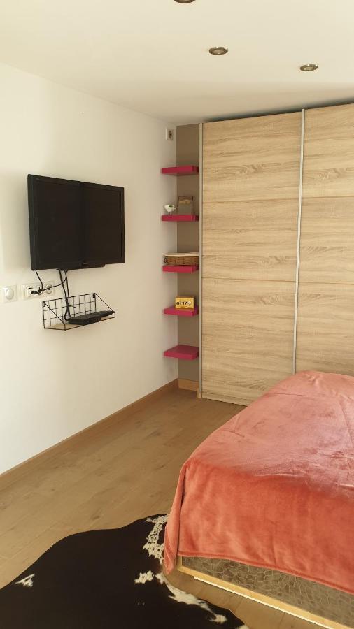 Les Terrasses Des Anthenors Bed & Breakfast Ensues-la-Redonne Exterior foto