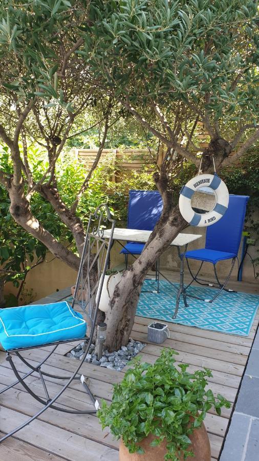 Les Terrasses Des Anthenors Bed & Breakfast Ensues-la-Redonne Exterior foto